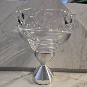 Tiffany & Co. Crystal Heart Bowl—Signature Glow, Timeless Grace Not loud.